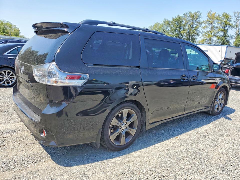 63768656 :رقم المزاد ، 5TDXK3DC7CS218971 vin ، 2012 Toyota Sienna مزاد بيع