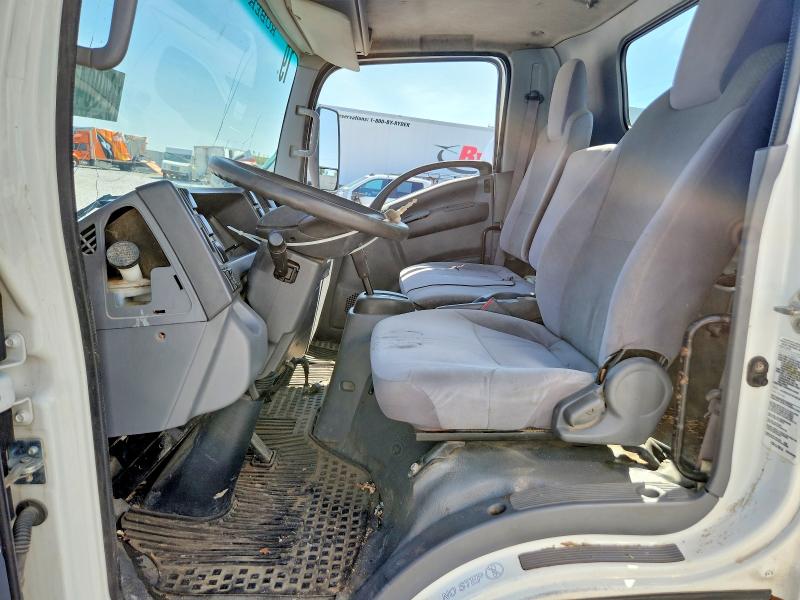 68282946 :رقم المزاد ، JALEEW167H7901588 vin ، 2017 Chevrolet 5500hd مزاد بيع