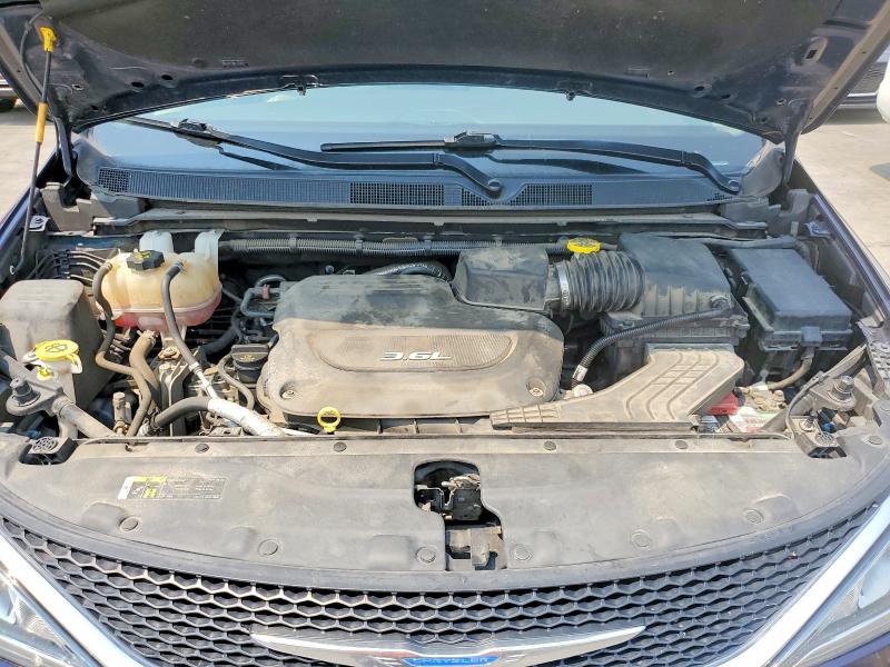 64110846 :رقم المزاد ، 2C4RC1BG3JR246563 vin ، 2018 Chrysler Pacifica مزاد بيع