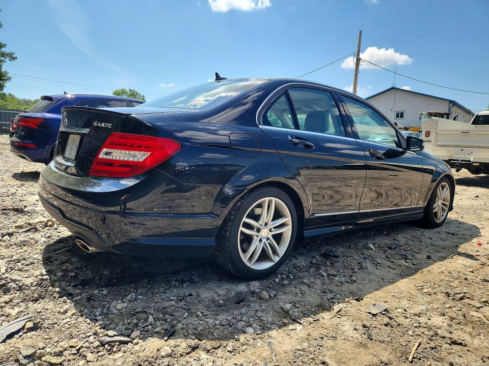 64365466 :رقم المزاد ، WDDGF8BB8CR198035 vin ، 2012 Mercedes-benz C مزاد بيع