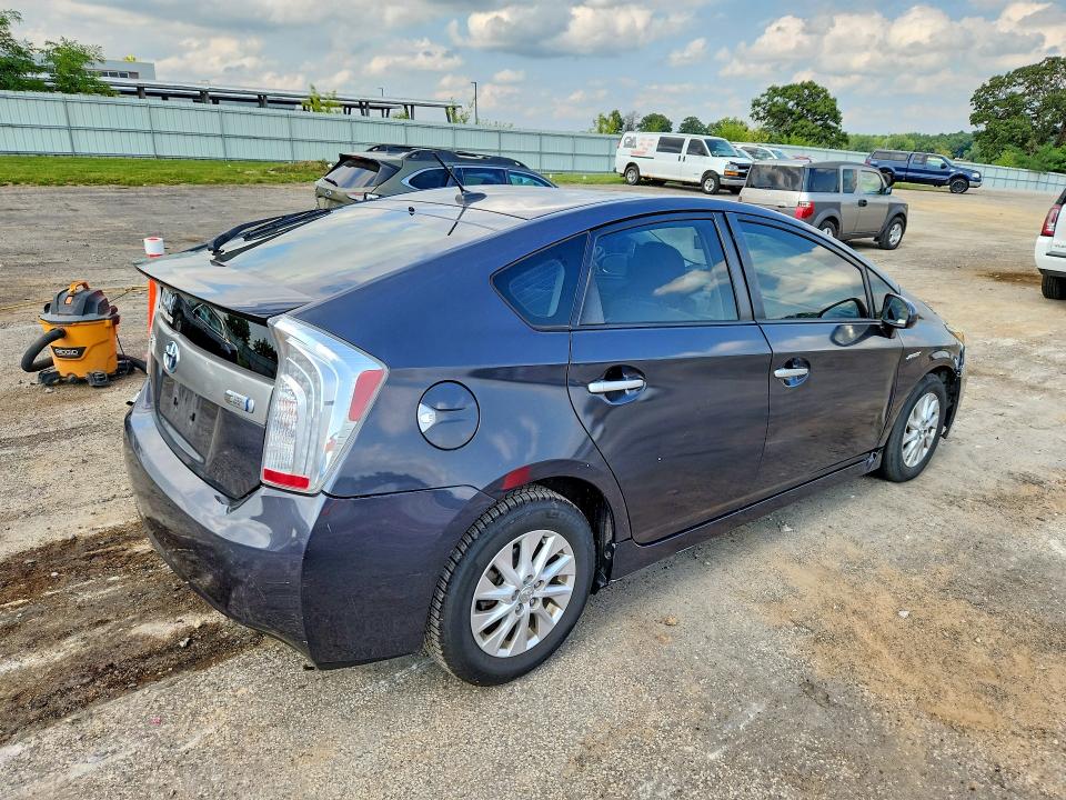 2014 Toyota Prius Plug-in Hybrid მანქანა იყიდება აუქციონზე, vin: JTDKN3DP3E3049654, აუქციონის ნომერი: 64265856