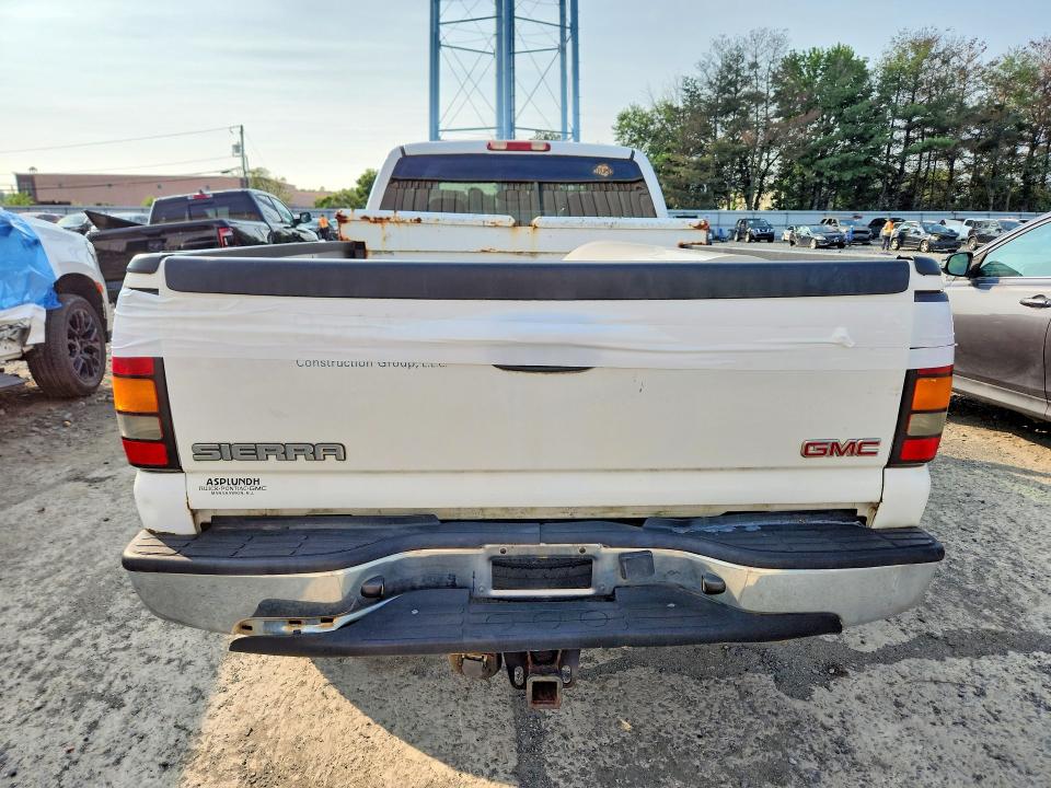 63261716 :رقم المزاد ، 1GTHC29U95E196526 vin ، 2005 Gmc Sierra مزاد بيع