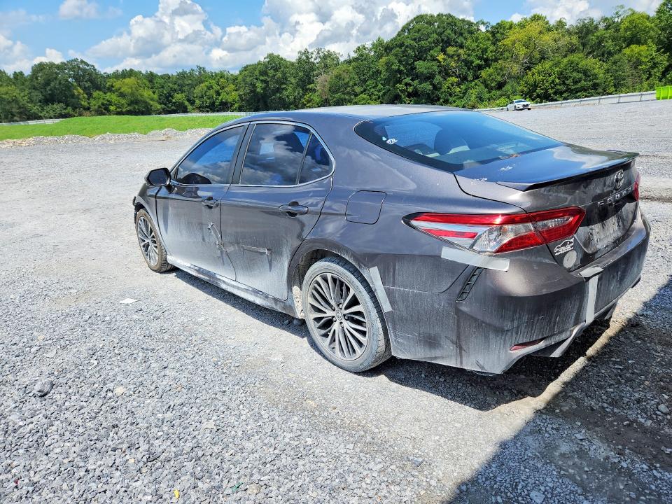 Auction sale of the 2018 Toyota Camry, vin: 4T1B11HKXJU028279, lot number: 65013866