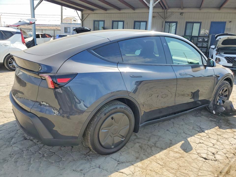 64644566 :رقم المزاد ، 7SAYGDED0TA721667 vin ، 2026 Tesla Model Y مزاد بيع
