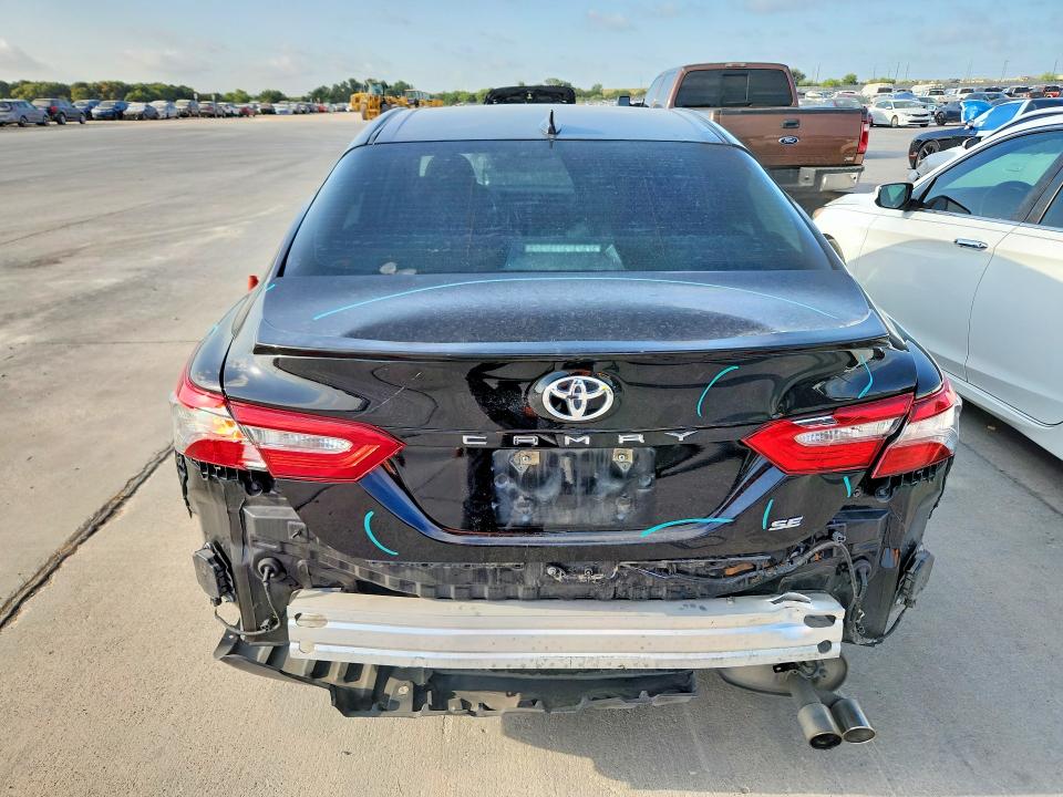Auction sale of the 2018 Toyota Camry, vin: 4T1B11HK8JU065220, lot number: 63653606