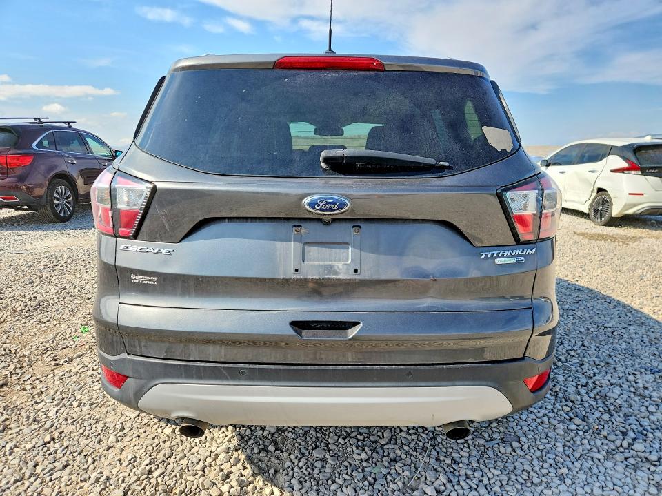2017 Ford Escape მანქანა იყიდება აუქციონზე, vin: 1FMCU9J95HUC28868, აუქციონის ნომერი: 65379466