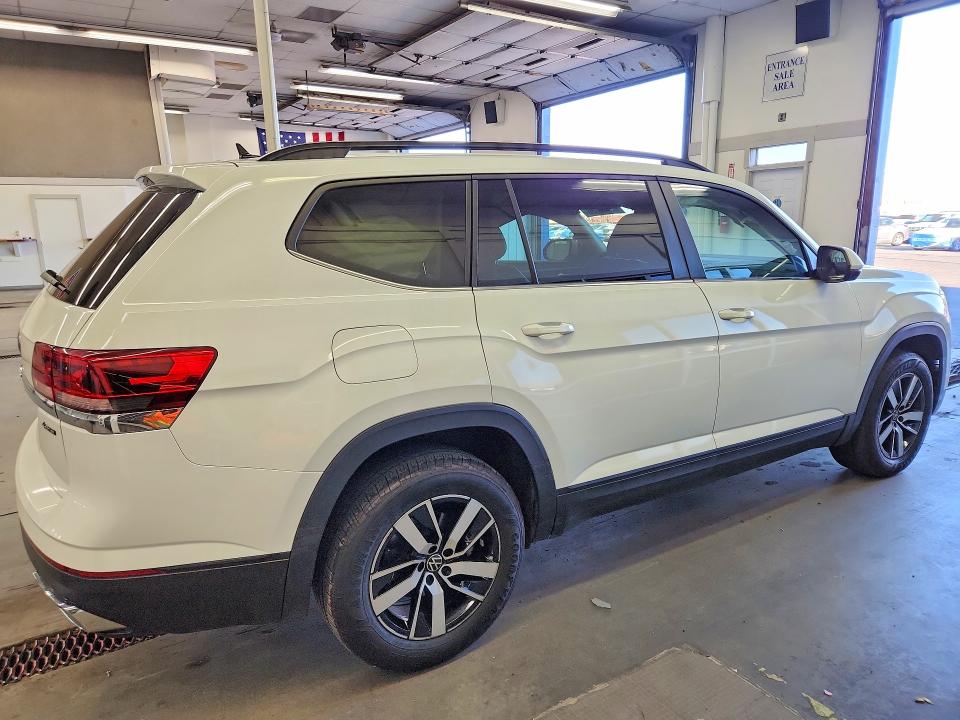 67025006 :رقم المزاد ، 1V2LP2CA1PC550842 vin ، 2023 Volkswagen Atlas مزاد بيع
