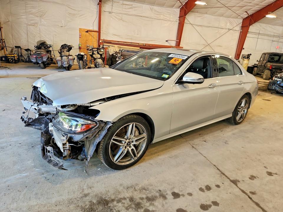 63855066 :رقم المزاد ، WDDZF4KB4KA590914 vin ، 2019 Mercedes-benz E مزاد بيع