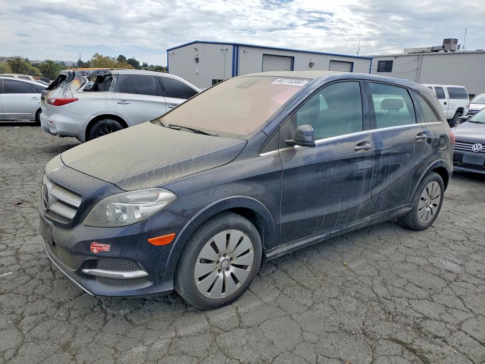 66778346 :رقم المزاد ، WDDVP9AB0HJ013946 vin ، 2017 Mercedes-benz B مزاد بيع