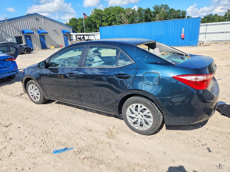 Продаж на аукціоні авто 2018 Toyota Corolla, vin: 5YFBURHE3JP813812, номер лоту: 63880036