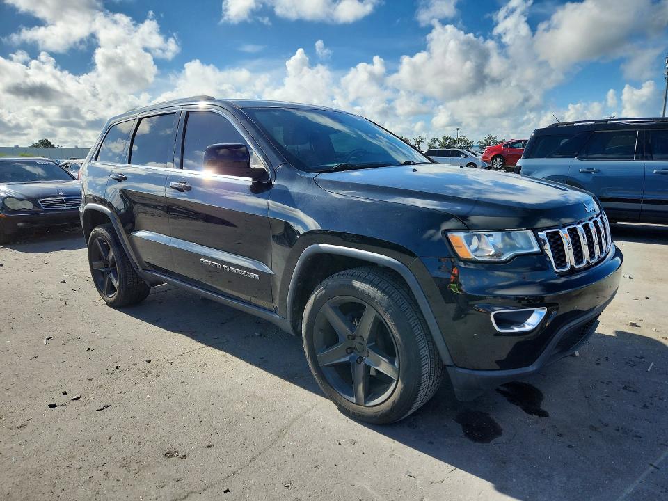 67202576 :رقم المزاد ، 1C4RJEAG2JC327268 vin ، 2018 Jeep Grand Cherokee مزاد بيع