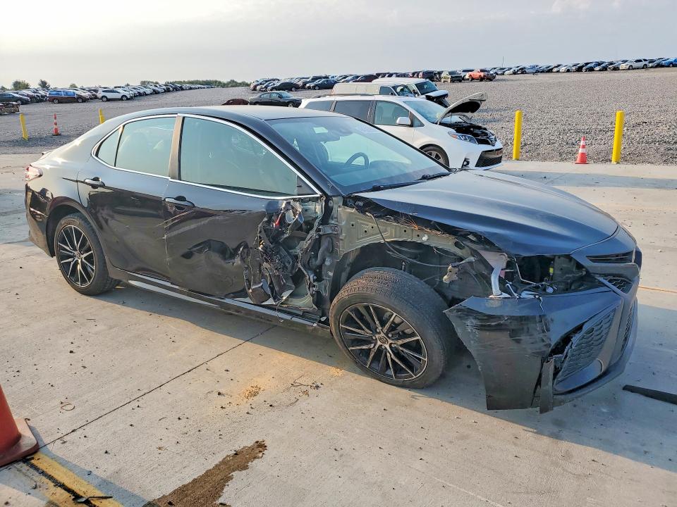 Продажа на аукционе авто 2021 Toyota Camry, vin: 4T1G11AK8MU552261, номер лота: 64535986