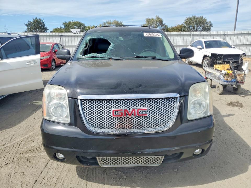 65666296 :رقم المزاد ، 1GKFK66868J244945 vin ، 2008 Gmc Yukon Xl مزاد بيع