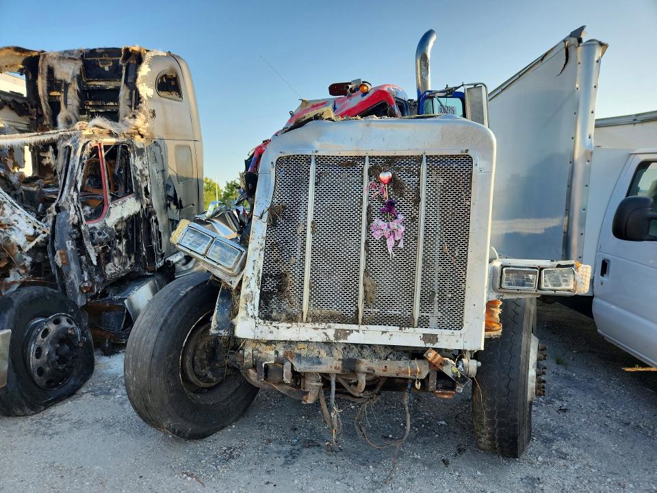 Продажа на аукционе авто 1998 Peterbilt 379, vin: 1XP5DB9X1WN448960, номер лота: 60868916