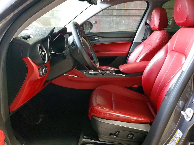 64984146 :رقم المزاد ، ZASPAKBN1M7D17211 vin ، 2021 Alfa Romeo Stelvio مزاد بيع