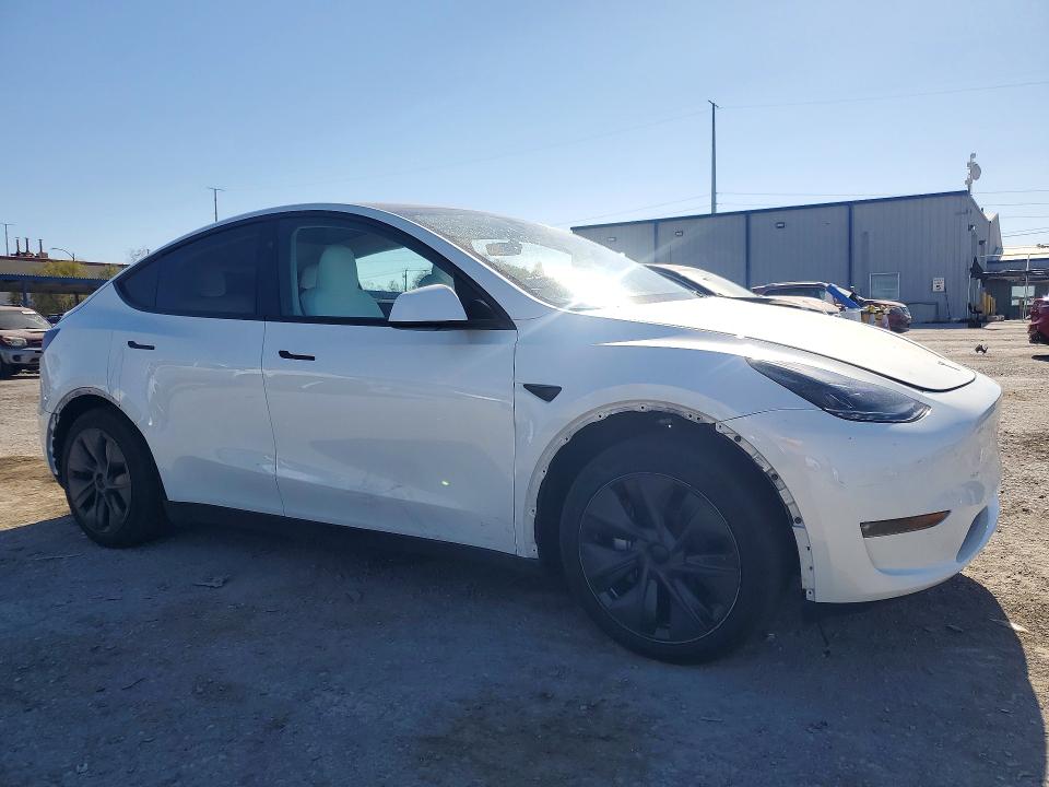 Продаж на аукціоні авто 2024 Tesla Model Y, vin: 7SAYGAEE9RF125587, номер лоту: 63539916