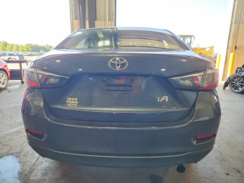 2017 Toyota Yaris Ia მანქანა იყიდება აუქციონზე, vin: 3MYDLBYV5HY172080, აუქციონის ნომერი: 64747826