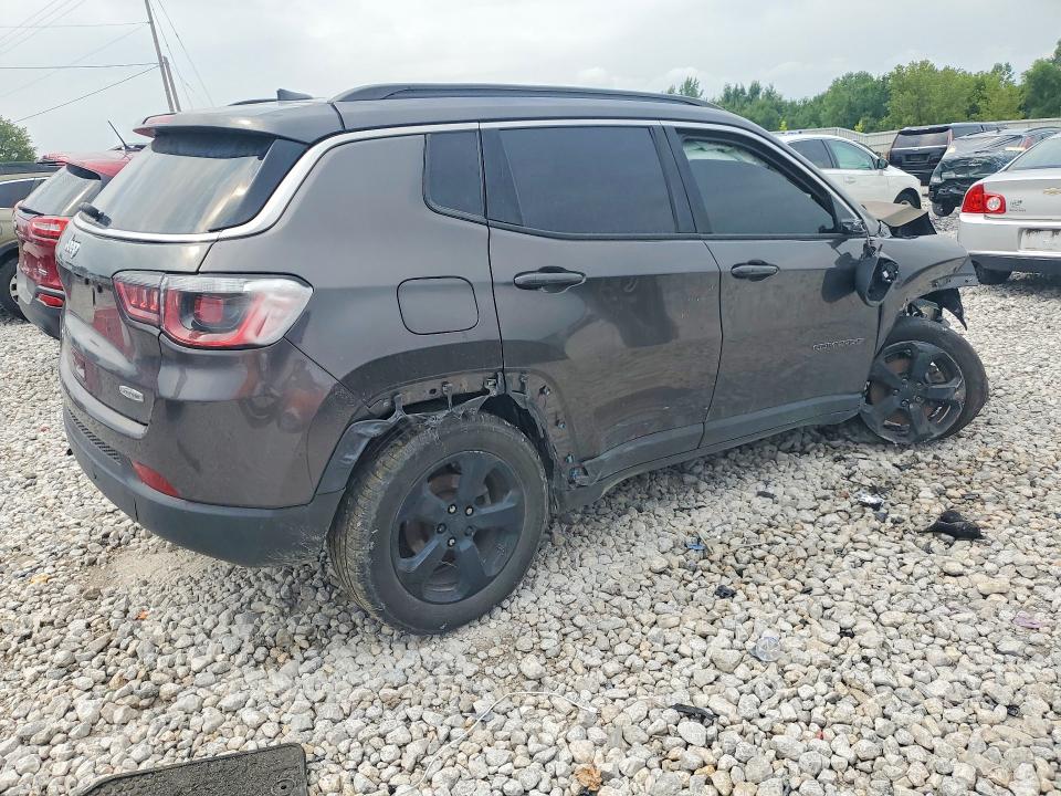63865966 :رقم المزاد ، 3C4NJDBB9JT168314 vin ، 2018 Jeep Compass مزاد بيع
