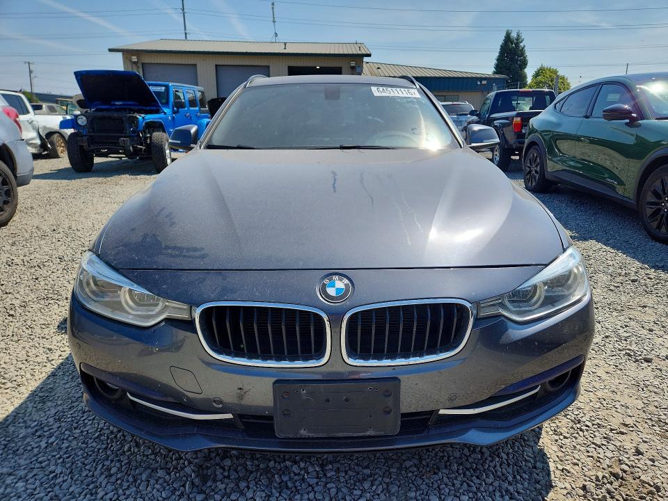 64511116 :رقم المزاد ، WBA8J1C57GK458448 vin ، 2016 Bmw 328 مزاد بيع