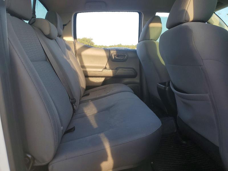 65193626 :رقم المزاد ، 5TFAX5GN0JX130559 vin ، 2018 Toyota Tacoma مزاد بيع