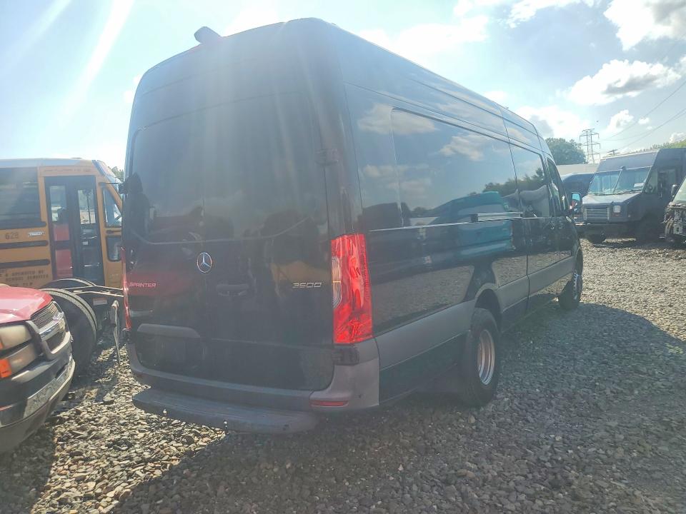64435296 :رقم المزاد ، W1W5EDHY0LT023651 vin ، 2020 Mercedes-benz Sprinter مزاد بيع