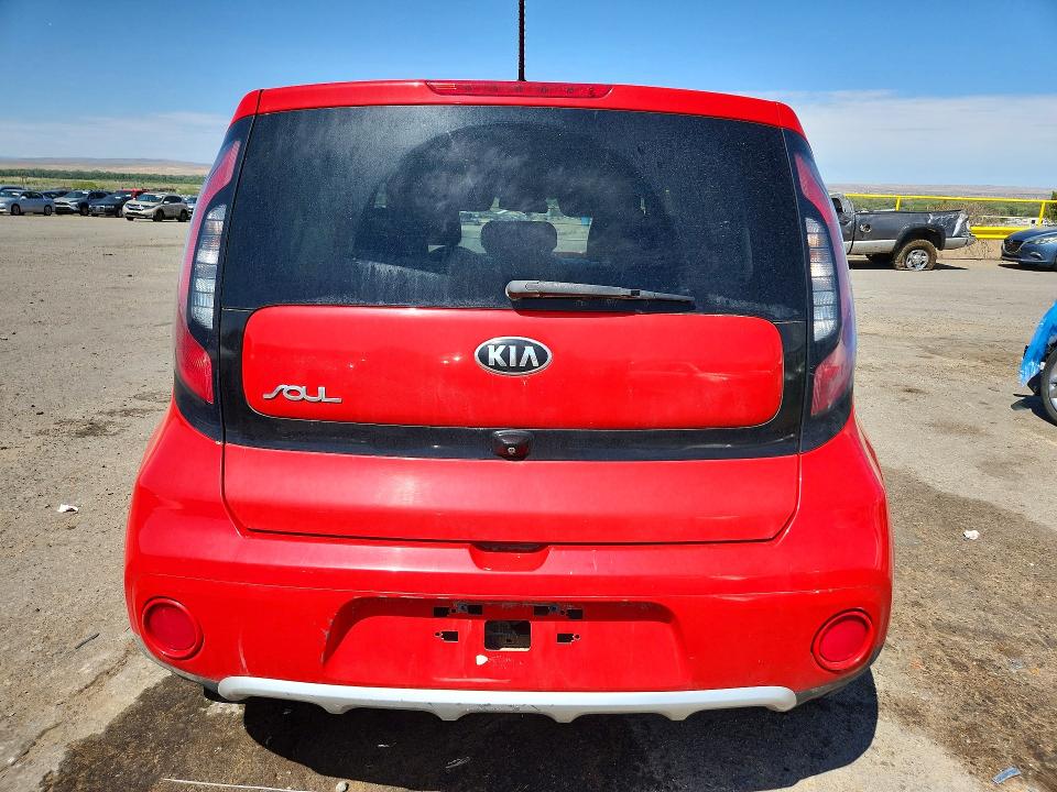 Продаж на аукціоні авто 2018 Kia Soul, vin: KNDJP3A56J7518702, номер лоту: 64847246