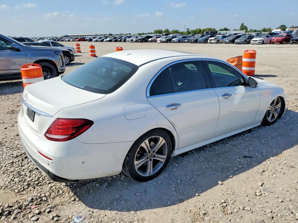65741416 :رقم المزاد ، WDDZF4JB1KA543714 vin ، 2019 Mercedes-benz E مزاد بيع