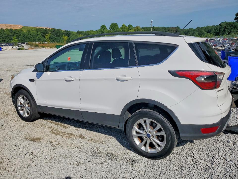 2017 Ford Escape მანქანა იყიდება აუქციონზე, vin: 1FMCU9GD5HUA35129, აუქციონის ნომერი: 64542106