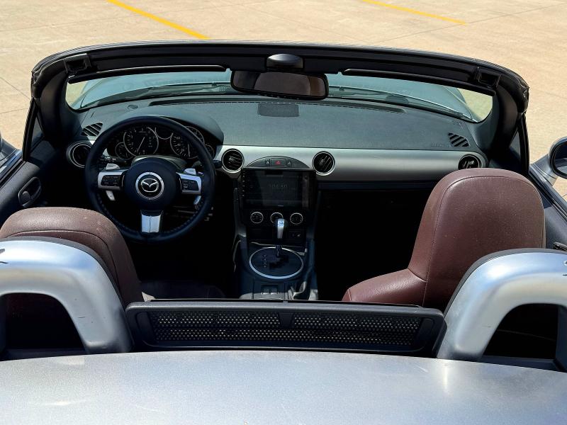 2009 Mazda Mx-5 Miata მანქანა იყიდება აუქციონზე, vin: JM1NC26F290204381, აუქციონის ნომერი: 64586266