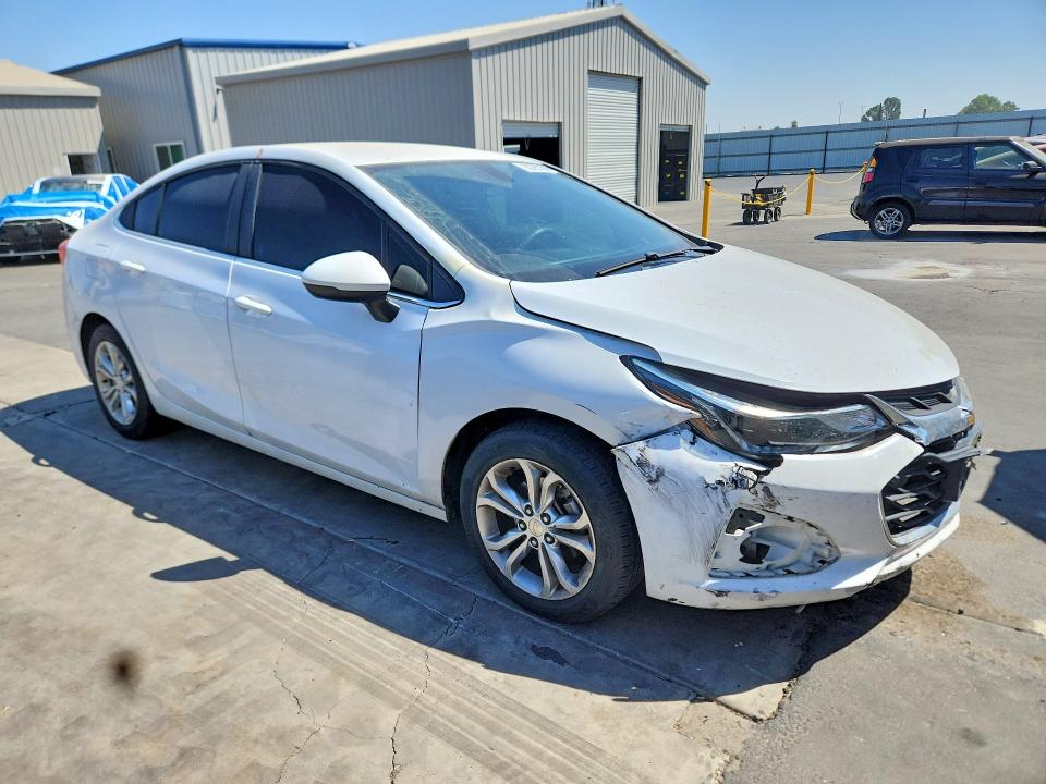 Продаж на аукціоні авто 2019 Chevrolet Cruze, vin: 1G1BE5SM6K7107161, номер лоту: 65563746