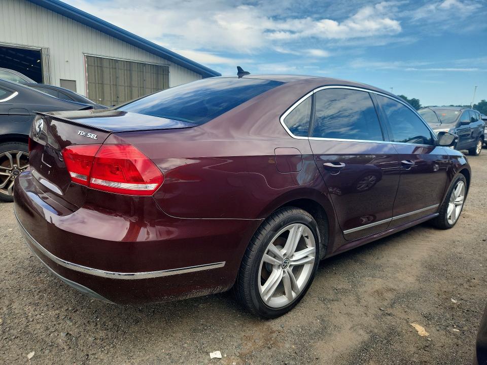 Продажа на аукционе авто 2013 Volkswagen Passat, vin: 1VWCN7A33DC093307, номер лота: 63936966