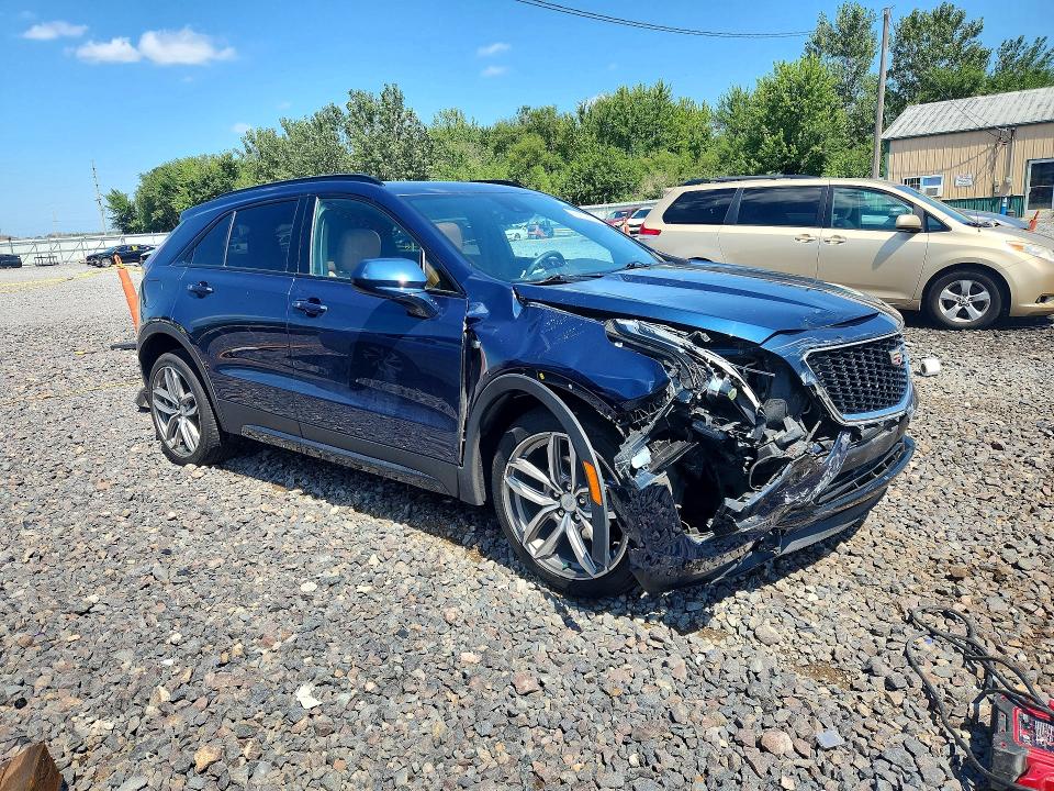 65239906 :رقم المزاد ، 1GYFZFR49LF066860 vin ، 2020 Cadillac Xt4 مزاد بيع