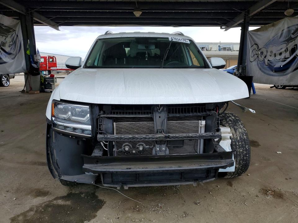 67034176 :رقم المزاد ، 1V2AP2CA9KC589629 vin ، 2019 Volkswagen Atlas مزاد بيع