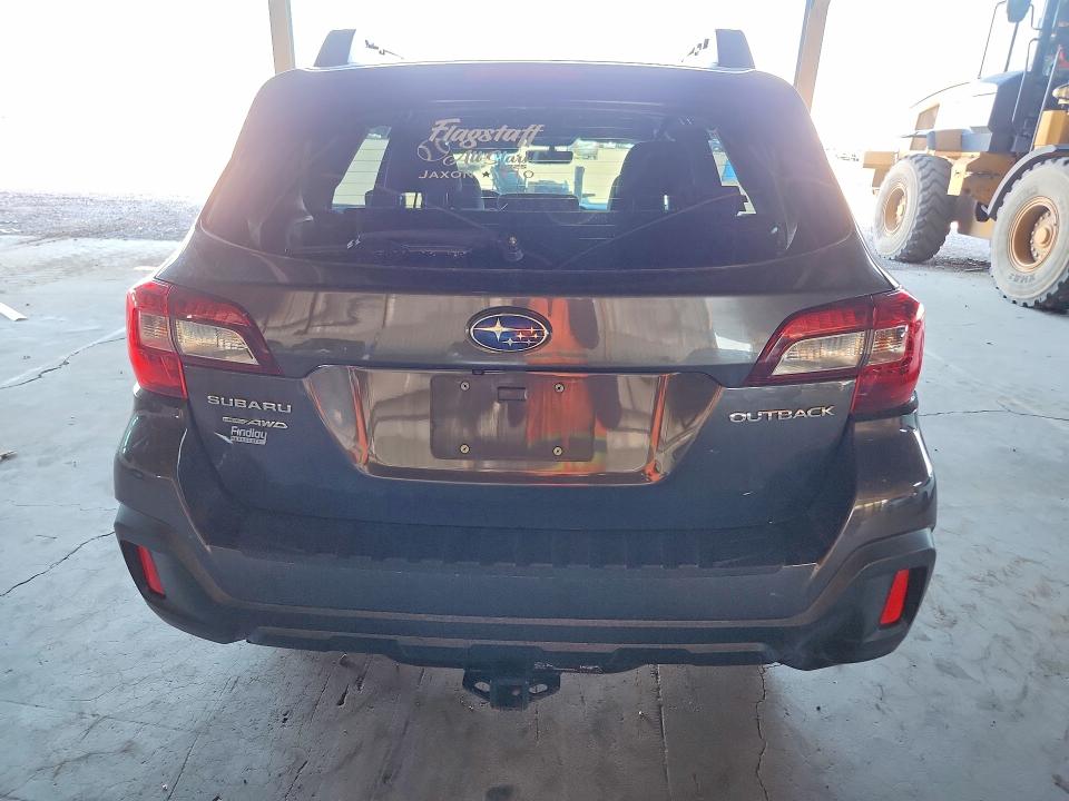 64454036 :رقم المزاد ، 4S4BSAAC0J3307410 vin ، 2018 Subaru Outback مزاد بيع