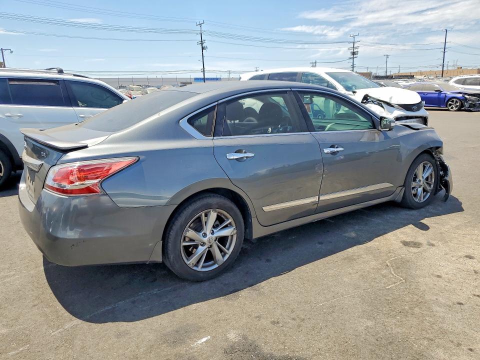 Продажа на аукционе авто 2015 Nissan Altima, vin: 1N4AL3AP2FN404816, номер лота: 64958086