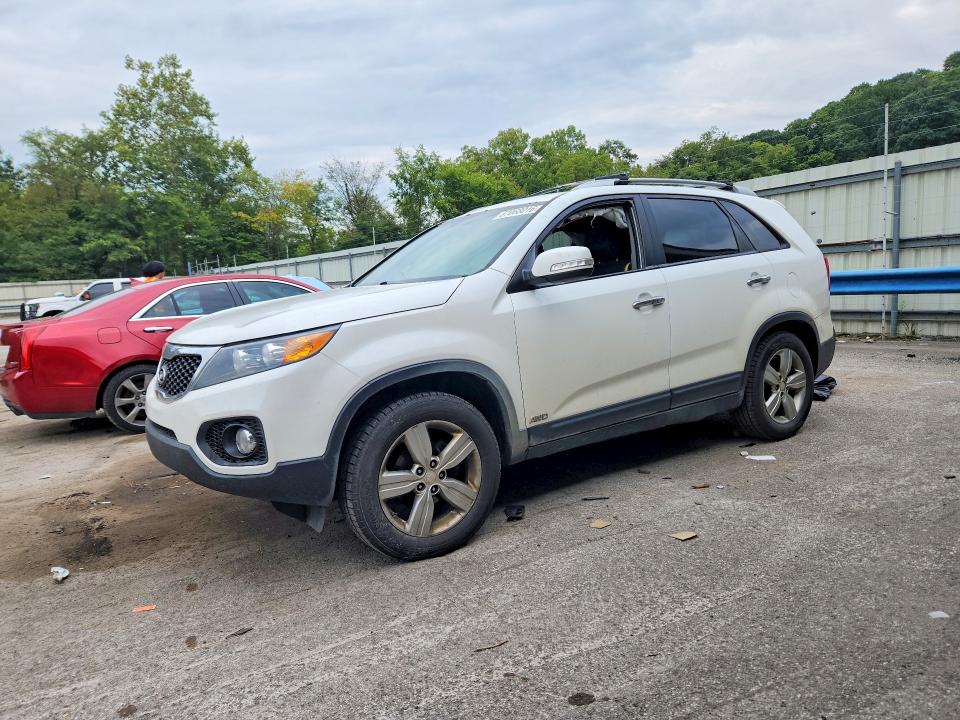 2013 Kia Sorento მანქანა იყიდება აუქციონზე, vin: 5XYKUDA69DG328749, აუქციონის ნომერი: 67068016