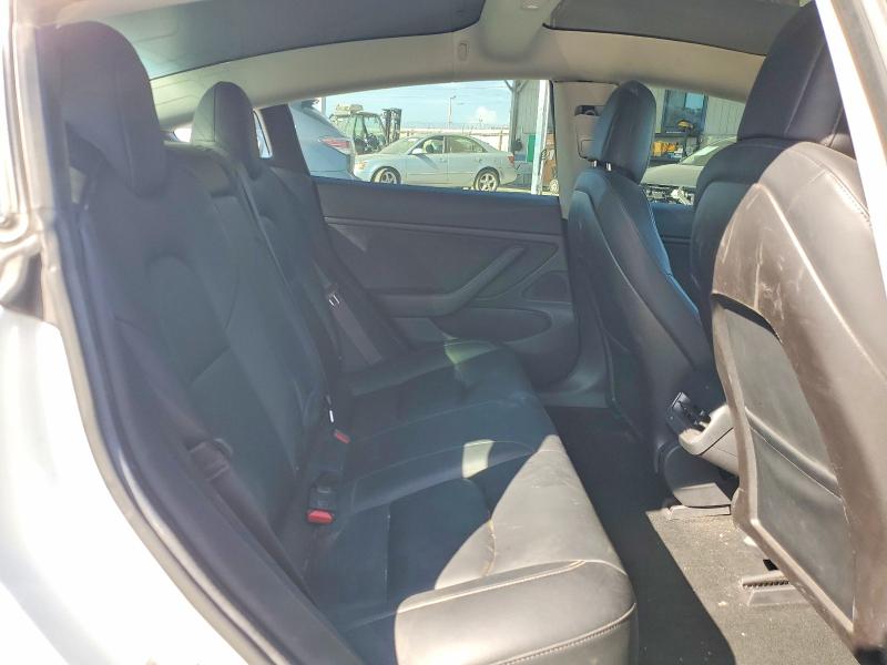 Продажа на аукционе авто 2018 Tesla Model 3, vin: 5YJ3E1EBXJF088721, номер лота: 64673156
