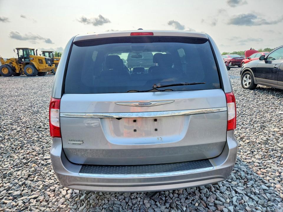 2015 Chrysler Town & Country მანქანა იყიდება აუქციონზე, vin: 2C4RC1BG2FR505812, აუქციონის ნომერი: 63674386
