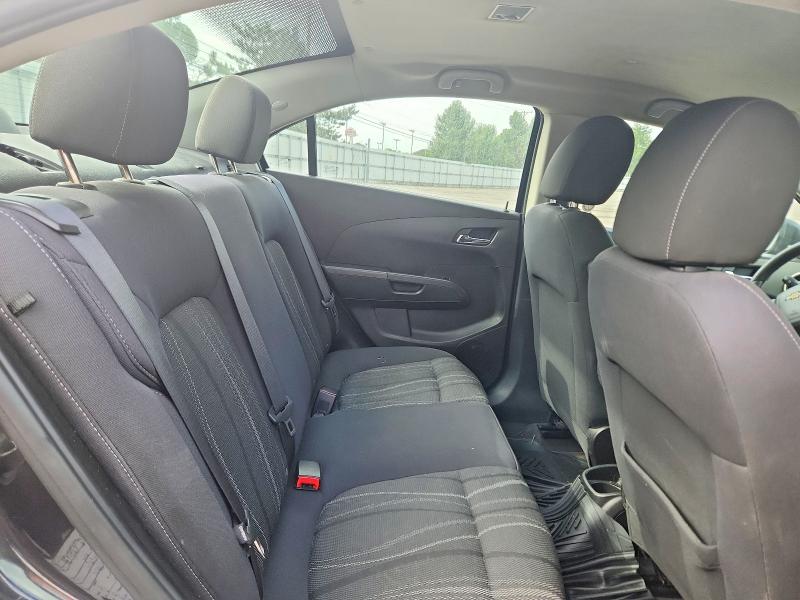 63996976 :رقم المزاد ، 1G1JC5SH0F4111315 vin ، 2015 Chevrolet Sonic مزاد بيع