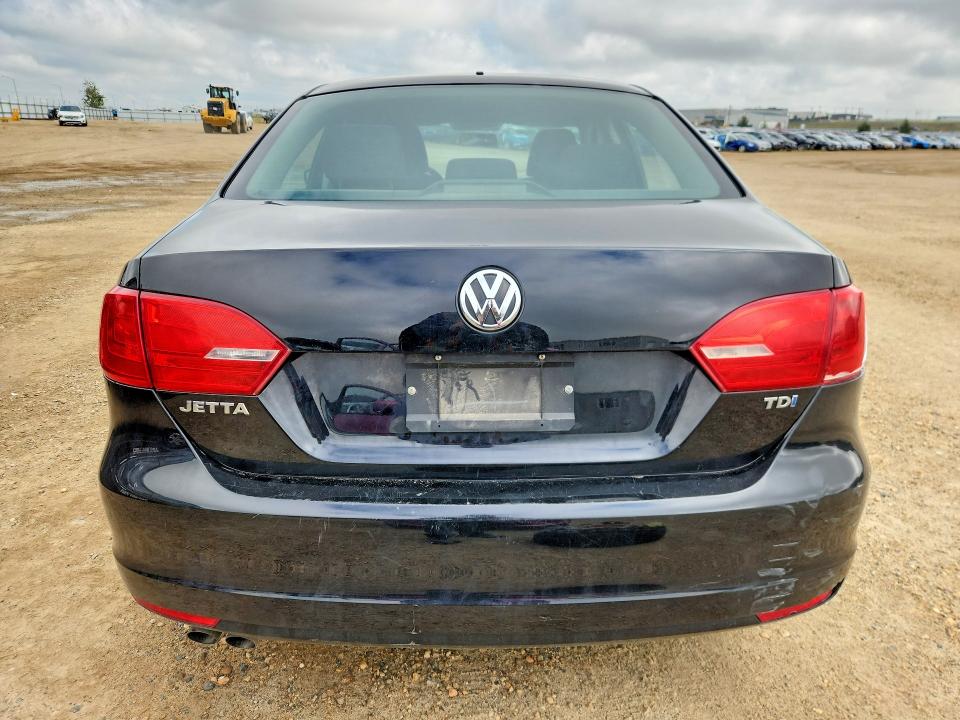 64585226 :رقم المزاد ، 3VWDL7AJ4EM241103 vin ، 2014 Volkswagen Jetta مزاد بيع