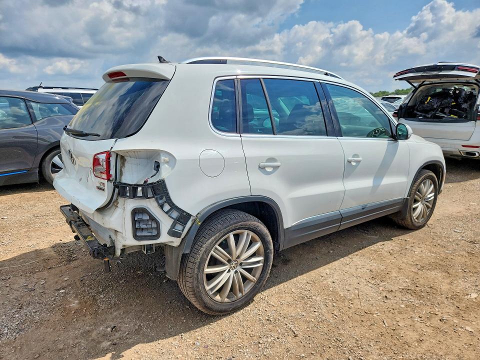 Продажа на аукционе авто 2016 Volkswagen Tiguan, vin: WVGBV7AX6GW581103, номер лота: 63486756