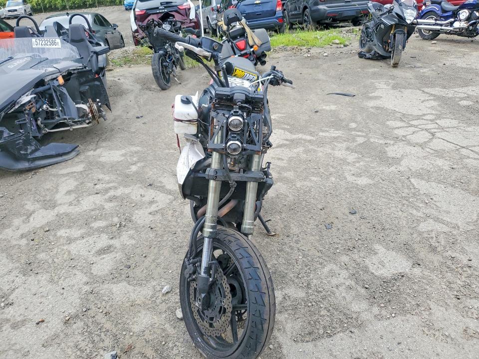 65251926 :رقم المزاد ، JKALEEC1XBDA02881 vin ، 2011 Kawasaki Le650 مزاد بيع