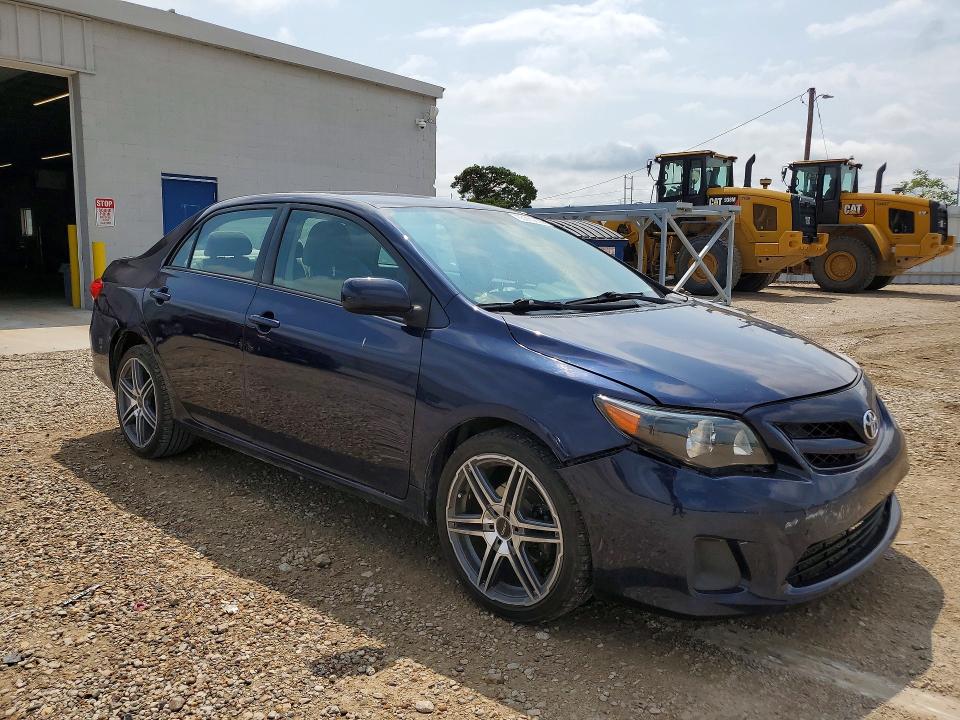 63263206 :رقم المزاد ، 2T1BU4EE1CC885232 vin ، 2012 Toyota Corolla مزاد بيع