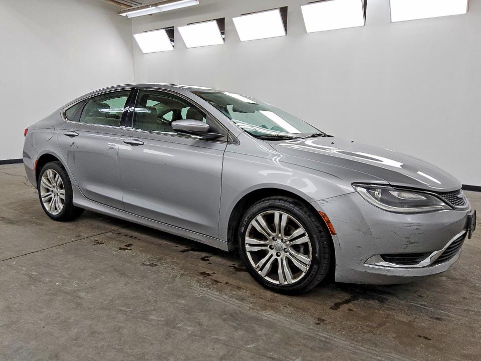62546696 :رقم المزاد ، 1C3CCCAB2FN532582 vin ، 2015 Chrysler 200 مزاد بيع