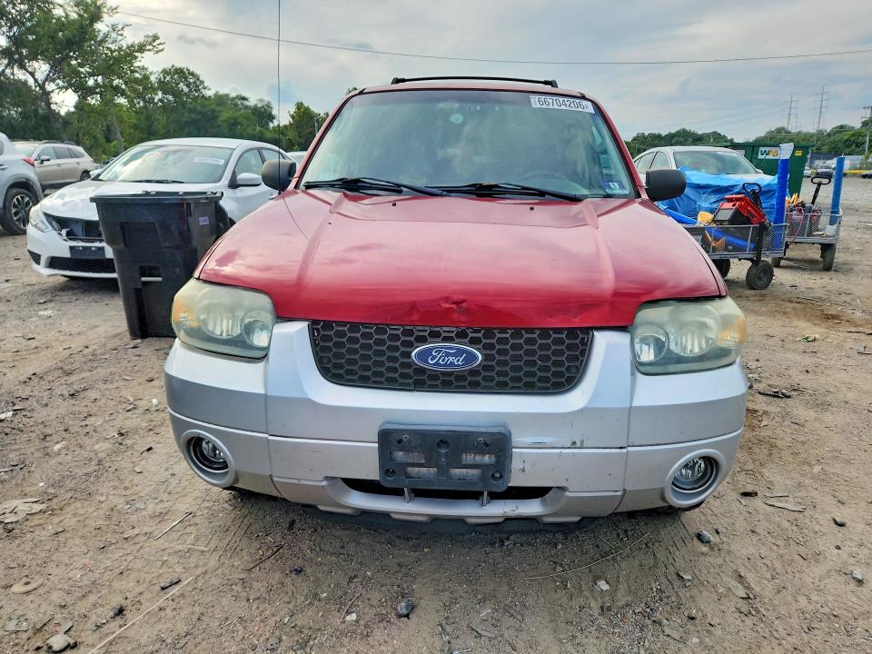 66704206 :رقم المزاد ، 1FMCU95HX6KD36977 vin ، 2006 Ford Escape مزاد بيع