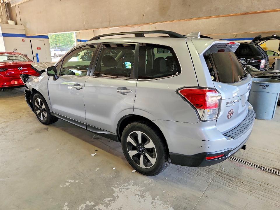 2017 Subaru Forester მანქანა იყიდება აუქციონზე, vin: JF2SJAJC4HH523329, აუქციონის ნომერი: 65349496