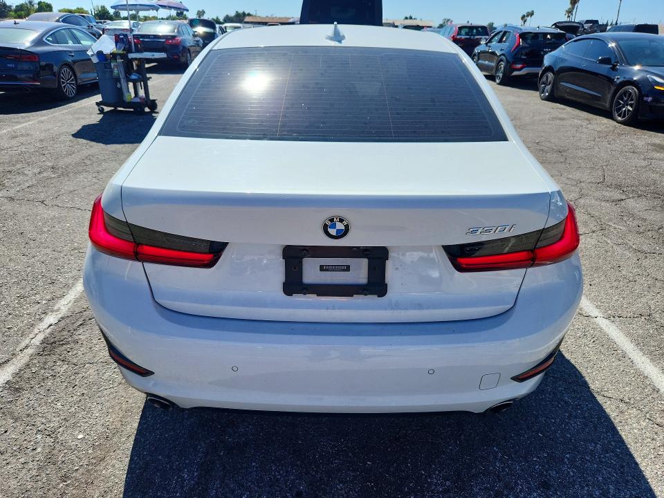 2021 Bmw 330i მანქანა იყიდება აუქციონზე, vin: 3MW5R1J00M8B68326, აუქციონის ნომერი: 66281736