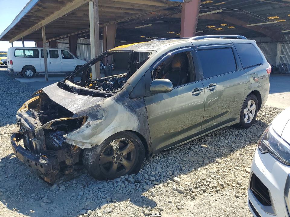 Продаж на аукціоні авто 2019 Toyota Sienna, vin: 5TDKZ3DC2KS005513, номер лоту: 65305856