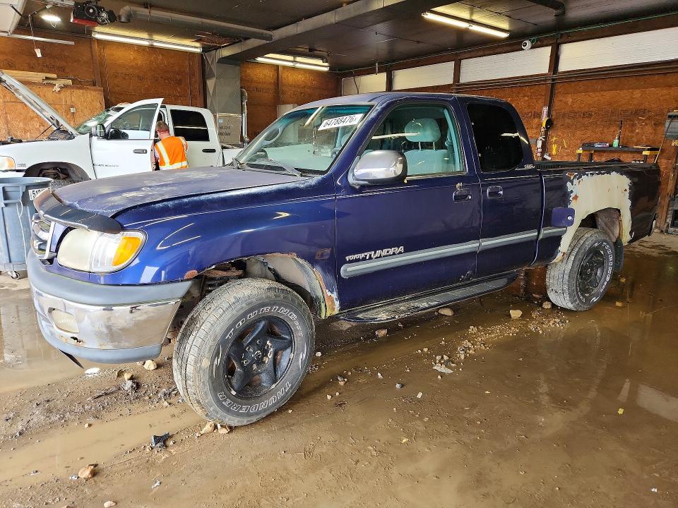 Продажа на аукционе авто 2000 Toyota Tundra, vin: 5TBBT4413YS002384, номер лота: 64788476