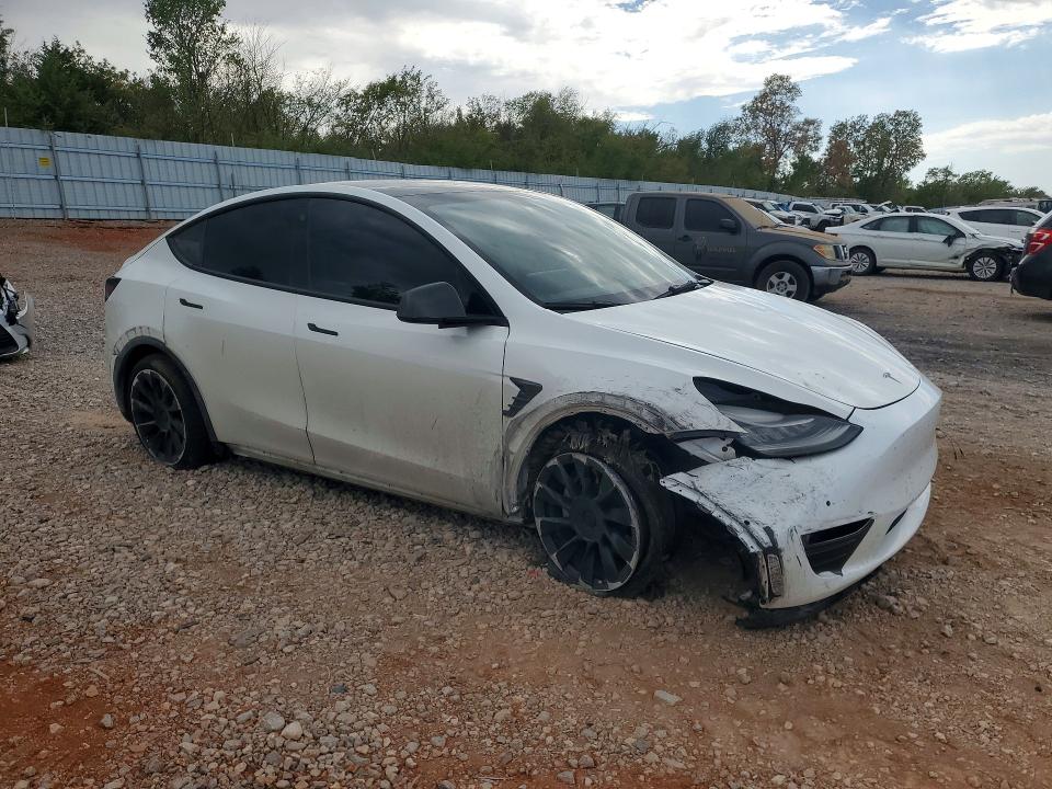 66228936 :رقم المزاد ، 5YJYGDEE4MF185798 vin ، 2021 Tesla Model Y مزاد بيع